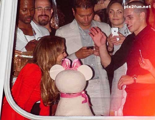 عکس های فوق العاده از کیک تولد جنیفر لوپز