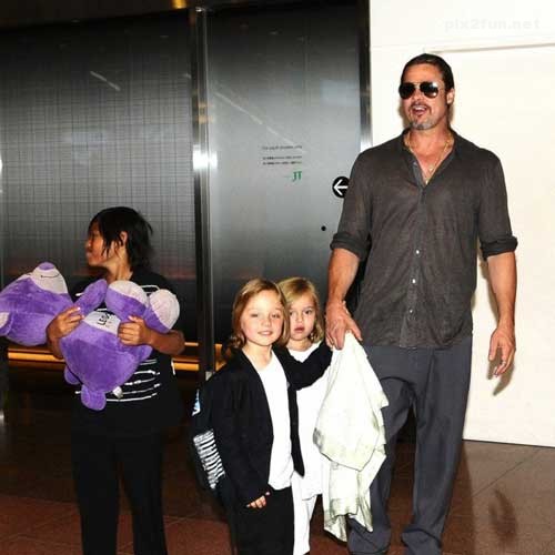 عکس های جدید از آنجلینا جولی و بردپیت در ژاپن