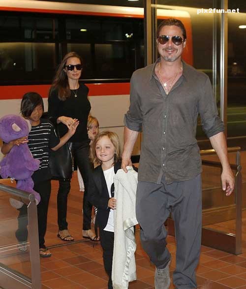 عکس های جدید از آنجلینا جولی و بردپیت در ژاپن