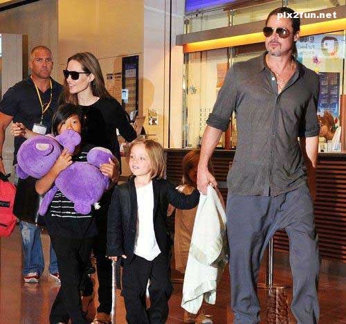 عکس های جدید از آنجلینا جولی و بردپیت در ژاپن