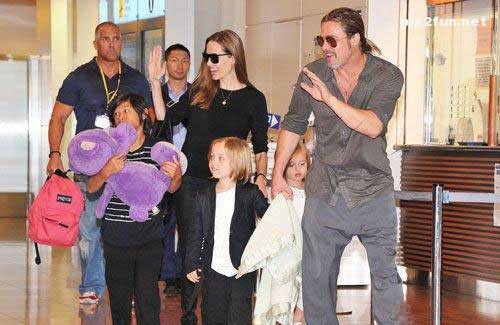 عکس های جدید از آنجلینا جولی و بردپیت در ژاپن