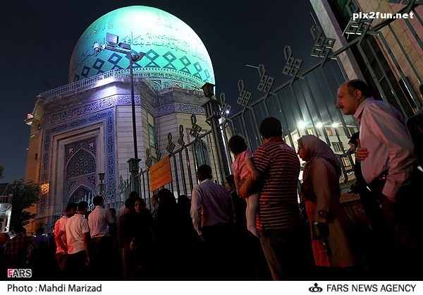 13920324231229453_PhotoL