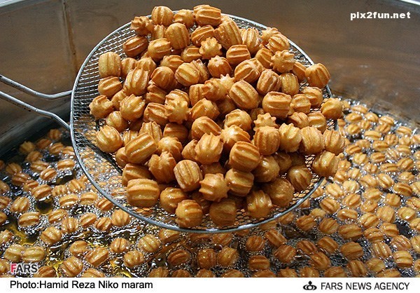 عکس هایی از پخت زولبیا و بامیه