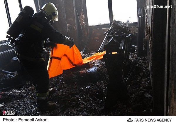 عکس از آتیش سوزی در خیابان جمهوری