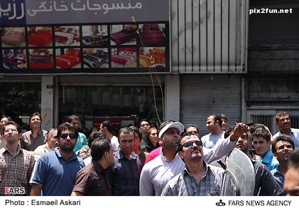 تصاویری از آتش سوزی در خیابان جمهوری تهران