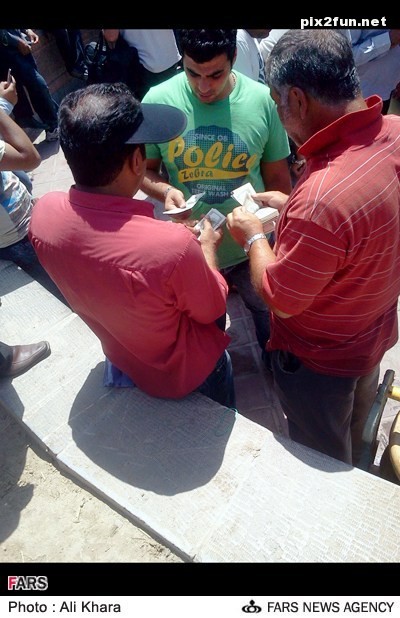 عکس از بازار خرید و فروش ارز