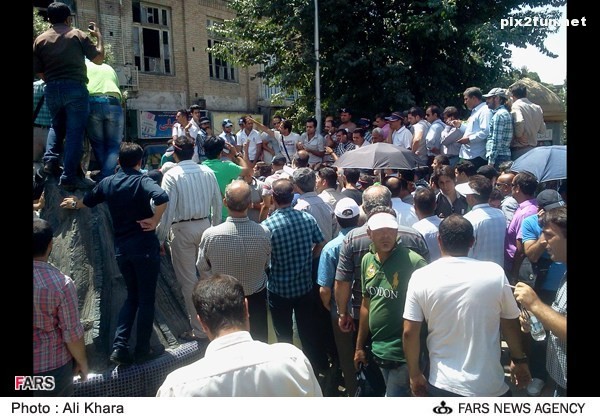 عکس از بازار خرید و فروش ارز