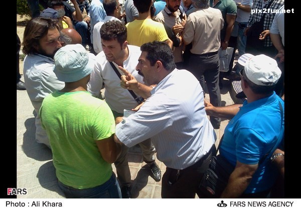 عکس از بازار خرید و فروش ارز در تهران