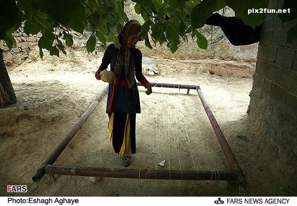 عکس از بافندگی در روستای رودشتی استان کهگیلویه و بویراحمد