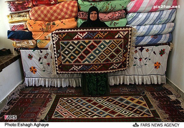 عکس از گبه بافی و گلیم بافی