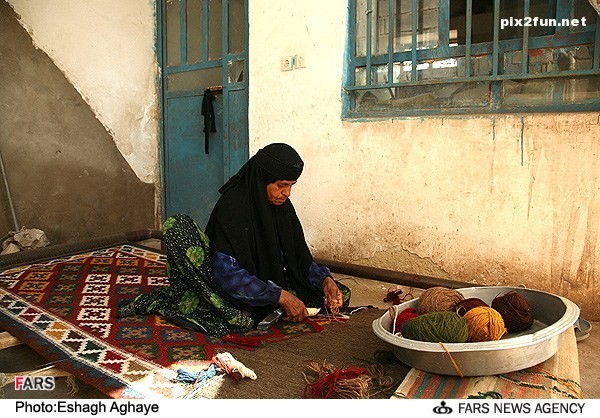 عکس از گبه بافی و گلیم بافی