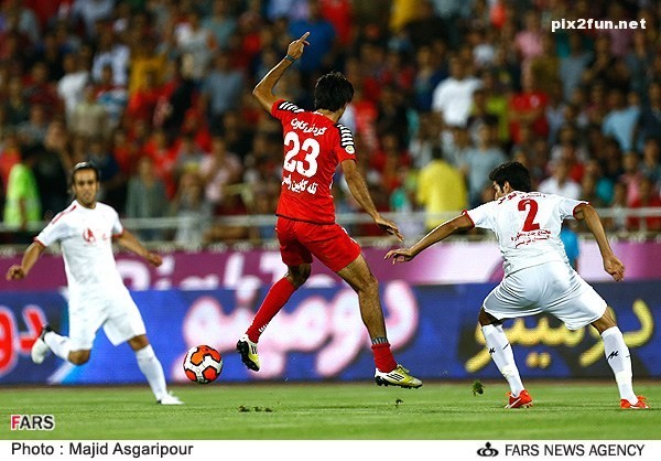 دیدار تیم های پرسپولیس و تراکتورسازی تبریز