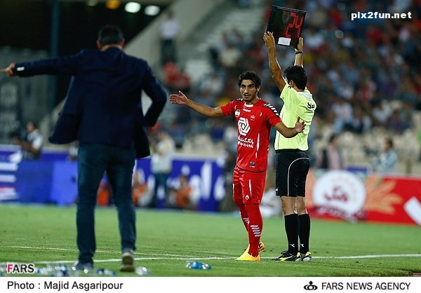 تصاویری از دیدار تیم های تراکتورسازی تبریز با پرسپولیس