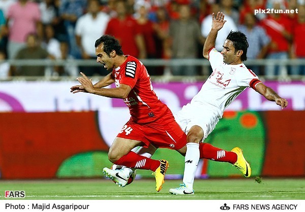 عکس از تیم پرسپولیس با تراکتور سازی