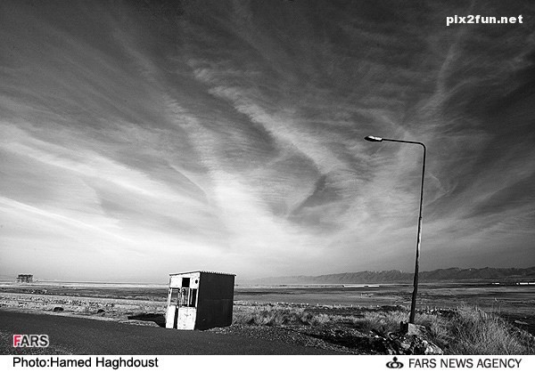 عکس های غمناک از خشک شدن دریاچه ارومیه 