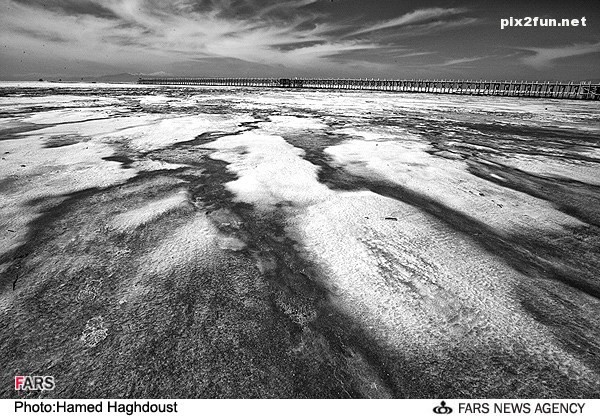 عکس از خشکسالی دریاچه ارومیه