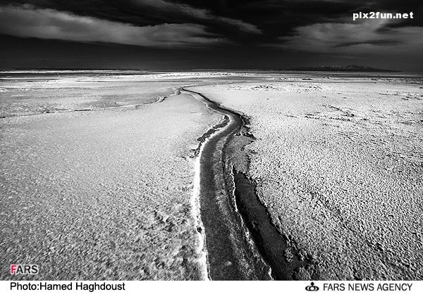 عکس از خشکسالی دریاچه ارومیه