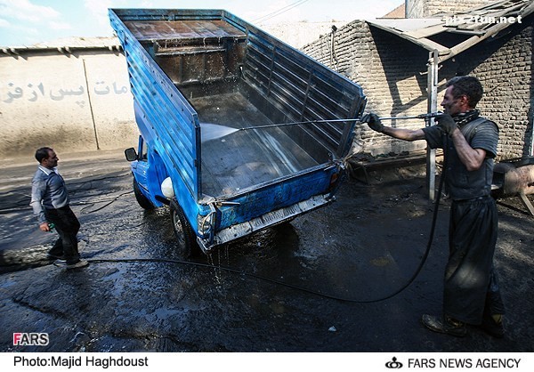 عکس از شستن ماشین های سنگین