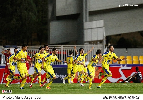 عکس از دیدار تیم های پرسپولیس و نفت تهران