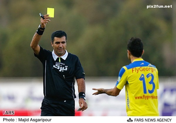 عکس های بازی تیم های فوتبال پرسپولیس و نفت تهران