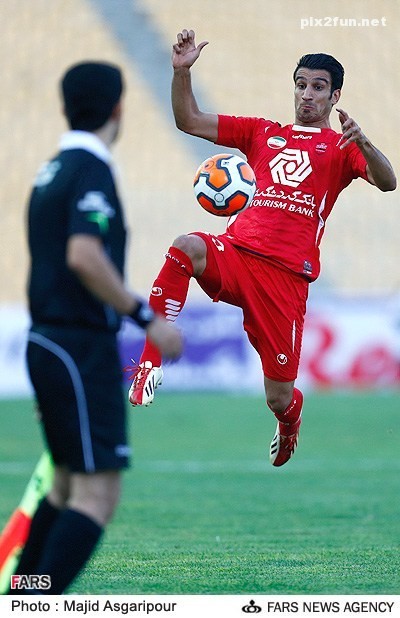 عکس های بازی تیم های فوتبال پرسپولیس و نفت تهران
