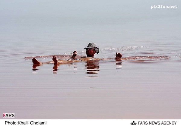 تصاویری از سواحل دریاچه ی ارومیه