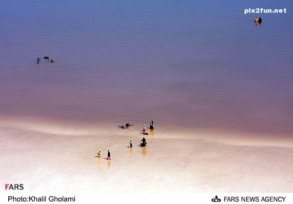 تصاویری از ساحل دریاچه ی ارومیه