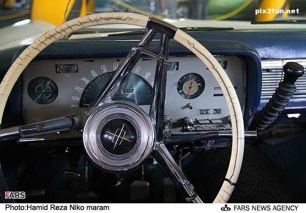 نمایشگاه ماشین های قدیمی