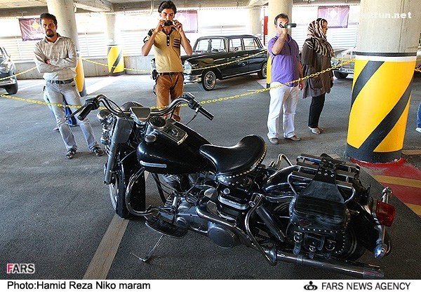 عکس از نمایشگاه موتور و ماشین های قدیمی