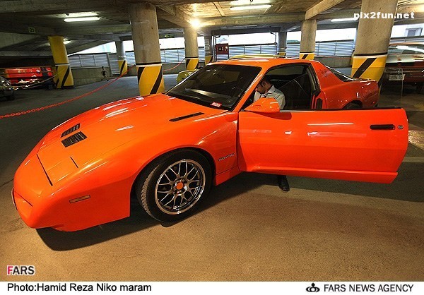 عکس از نمایشگاه موتور و ماشین های قدیمی