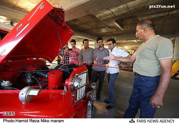 عکس از نمایشگاه موتور و ماشین های قدیمی