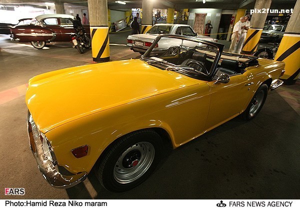 نمایشگاه ماشین های قدیمی در اصفهان