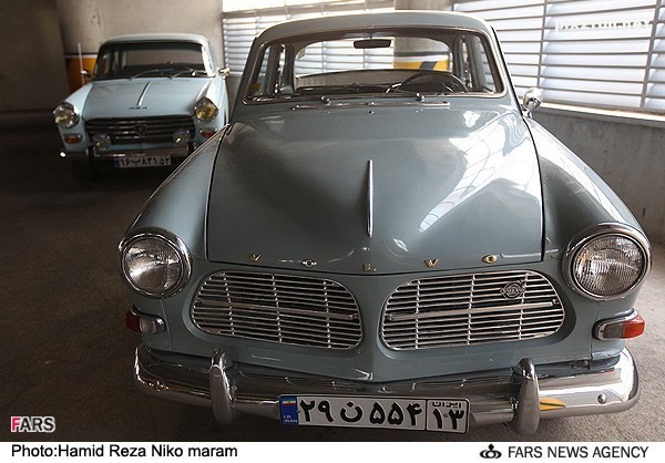 نمایشگاه ماشین های قدیمی در اصفهان