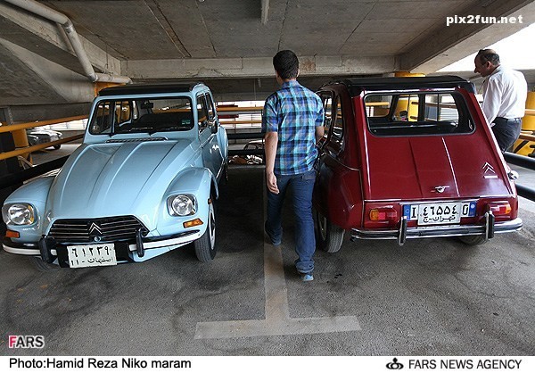 نمایشگاه ماشین های قدیمی در اصفهان