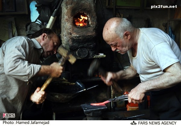 عکس از کارگاه چاقوسازی