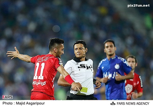 تصاویری از بازی فوتبال استقلال و پرسپولیس