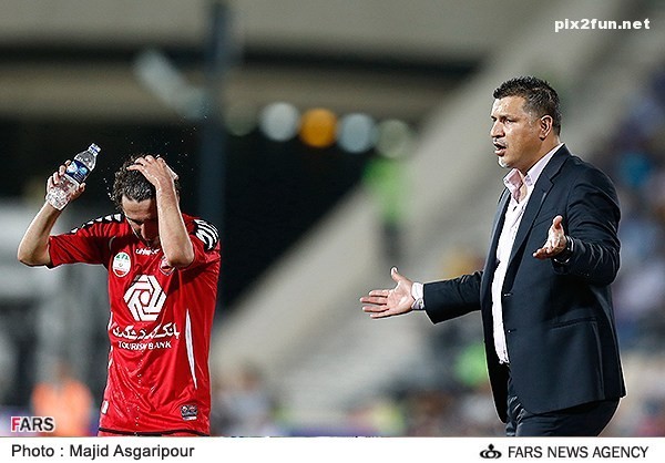 تصاویری از بازی فوتبال استقلال و پرسپولیس