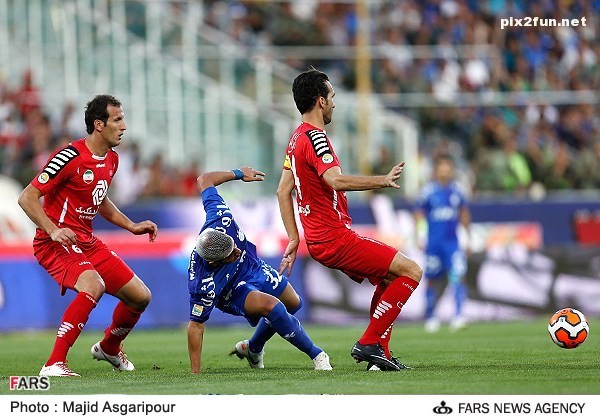 عکس های دیدار تیم های استقلال و پرسپولیس