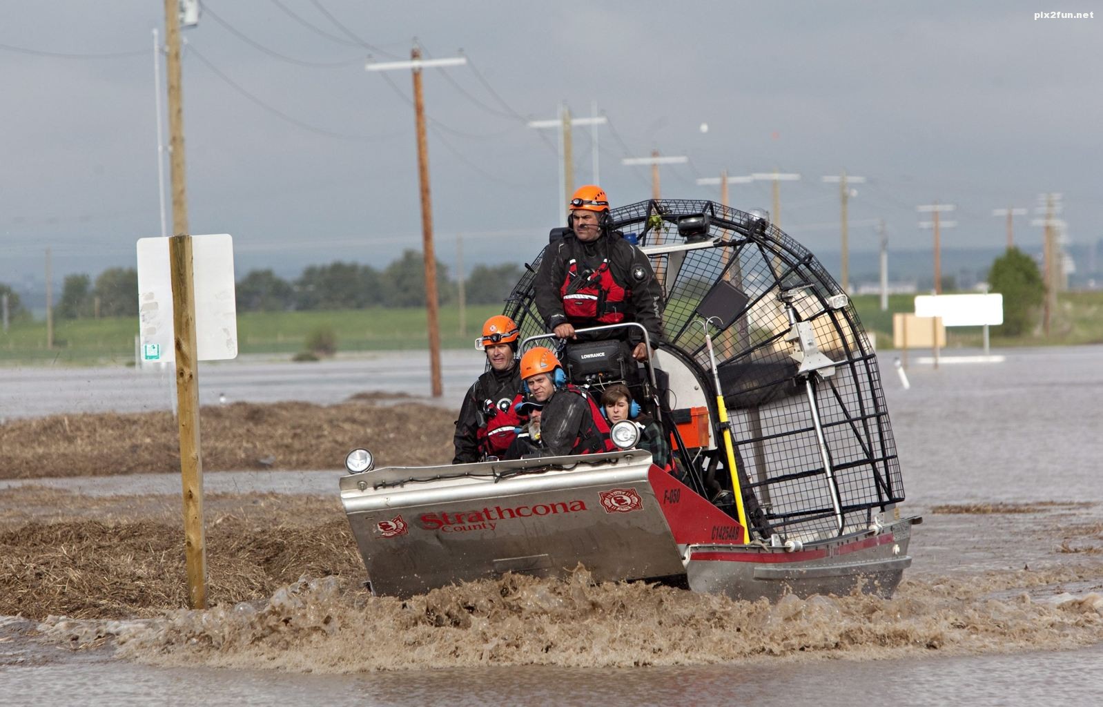 عکس از سیل در کانادای غربی
