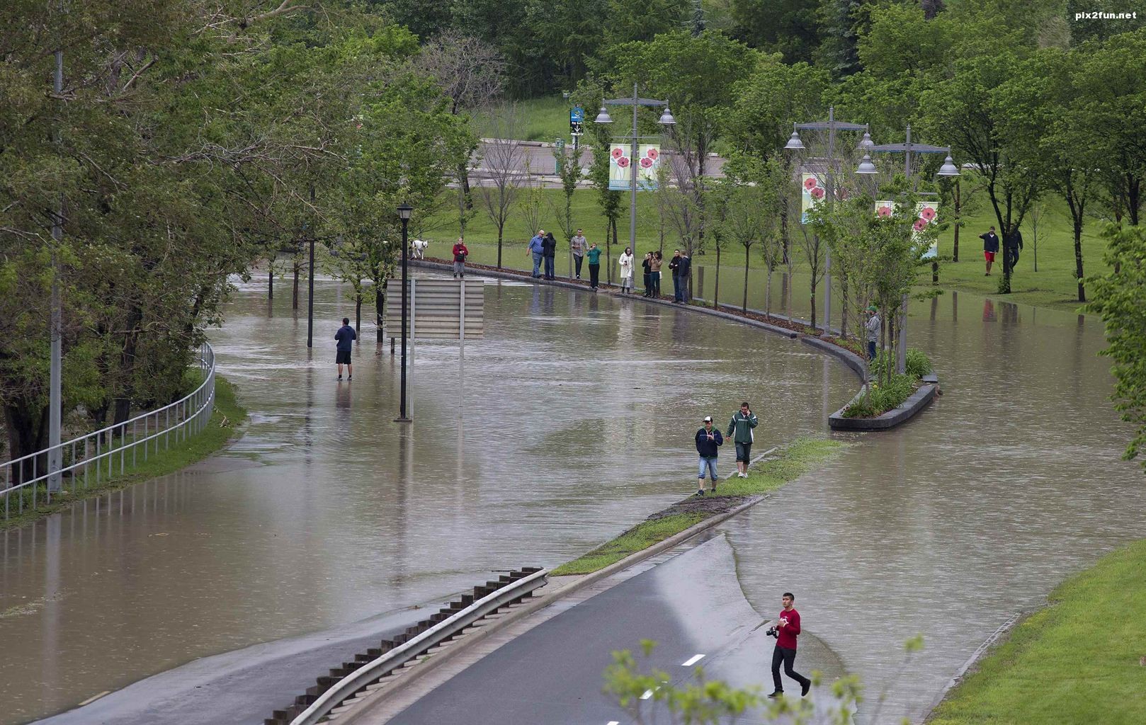 عکس از سیل در کانادای غربی