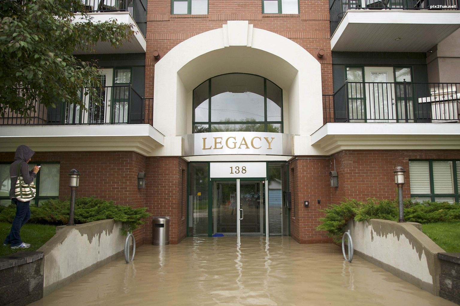 عکس از سیل در کانادای غربی