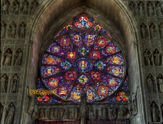 رنگ‌آمیزی با شیشه (عکس)