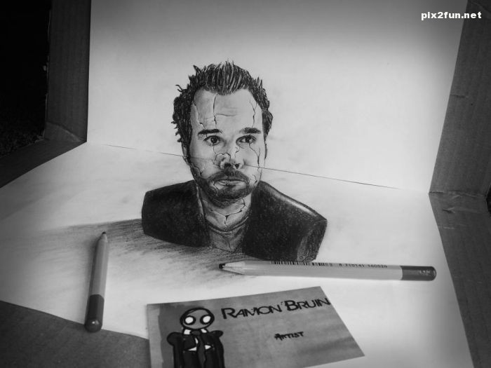 نقاشی سه بعدی بر روی کاغذ