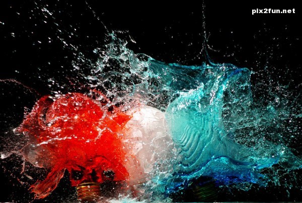 عکس های فوق العاده از انفجار رنگی لامپ ها