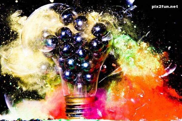 عکس های فوق العاده از انفجار رنگی لامپ ها