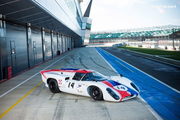 mcqueens_lola_t70_01