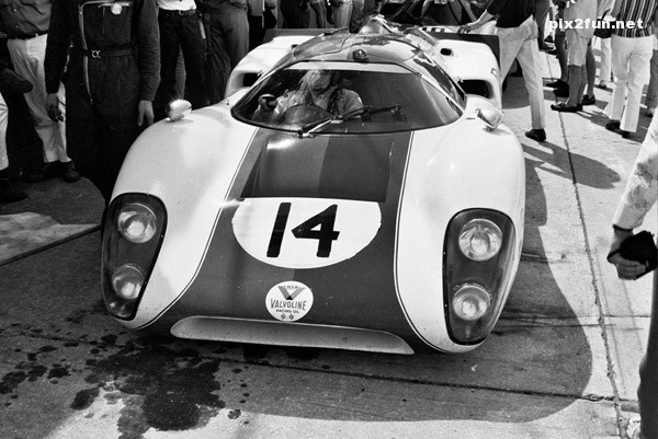 mcqueens_lola_t70_06