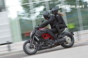 motor_ducati_02