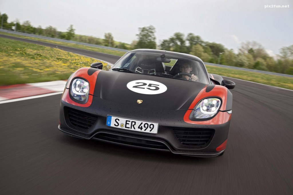 porsche_918_spyder_01