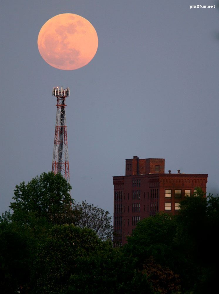 عکس های بسیار زیبا از ماه کامل